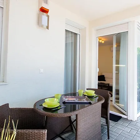 Apartman Riva شقة شيوفوك